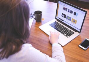 startupstockphotos-student-849821_1280